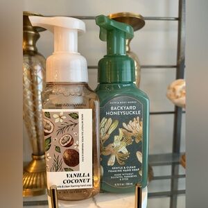 Bath & Body Works Vanilla Coconut & Backyard Honeysuckle Hand Soap Duo NWT